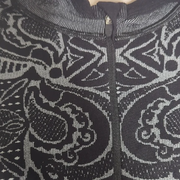 Athleta Black and Gray Hoodie Jacket Lg - Picture 8 of 10